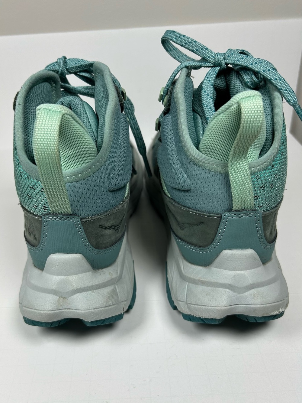 HOKA Women's Anacapa Breeze Mid hiking boots in the Trellis/Mist Green colorway - Picture 8 of 11